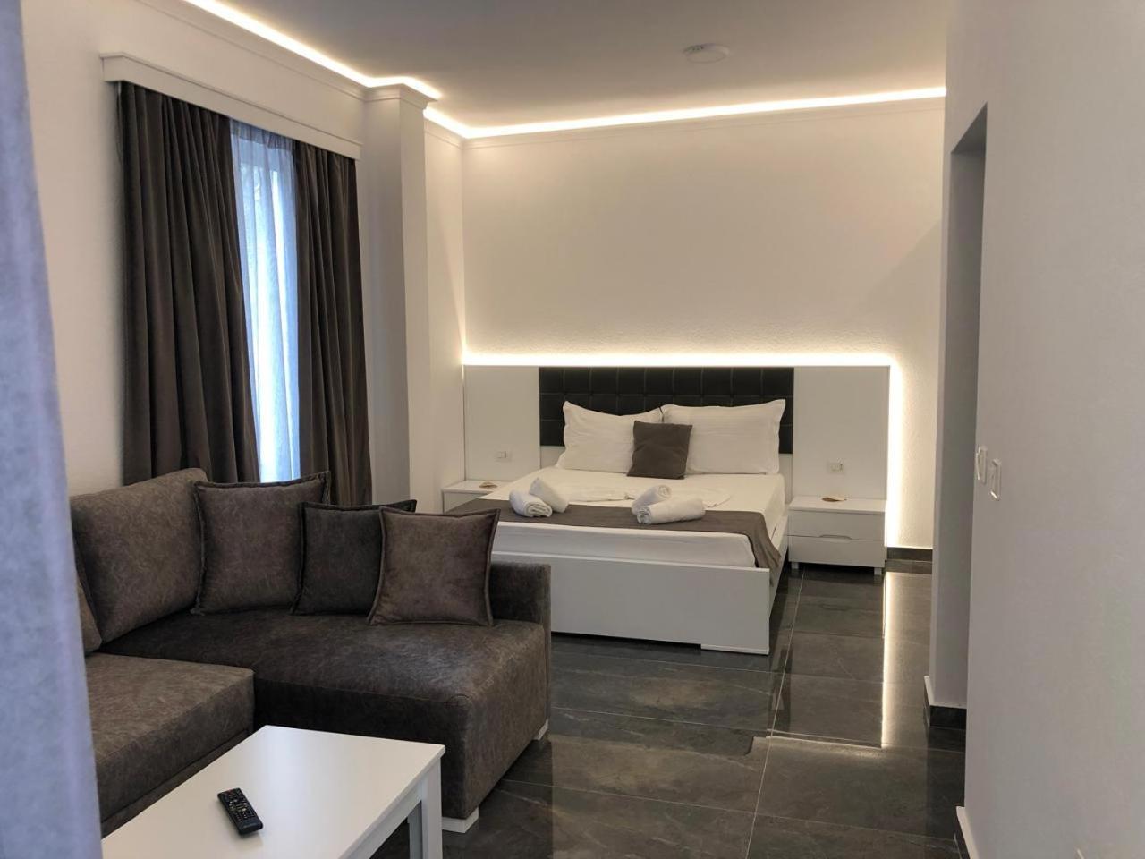 Era Hotel 3*