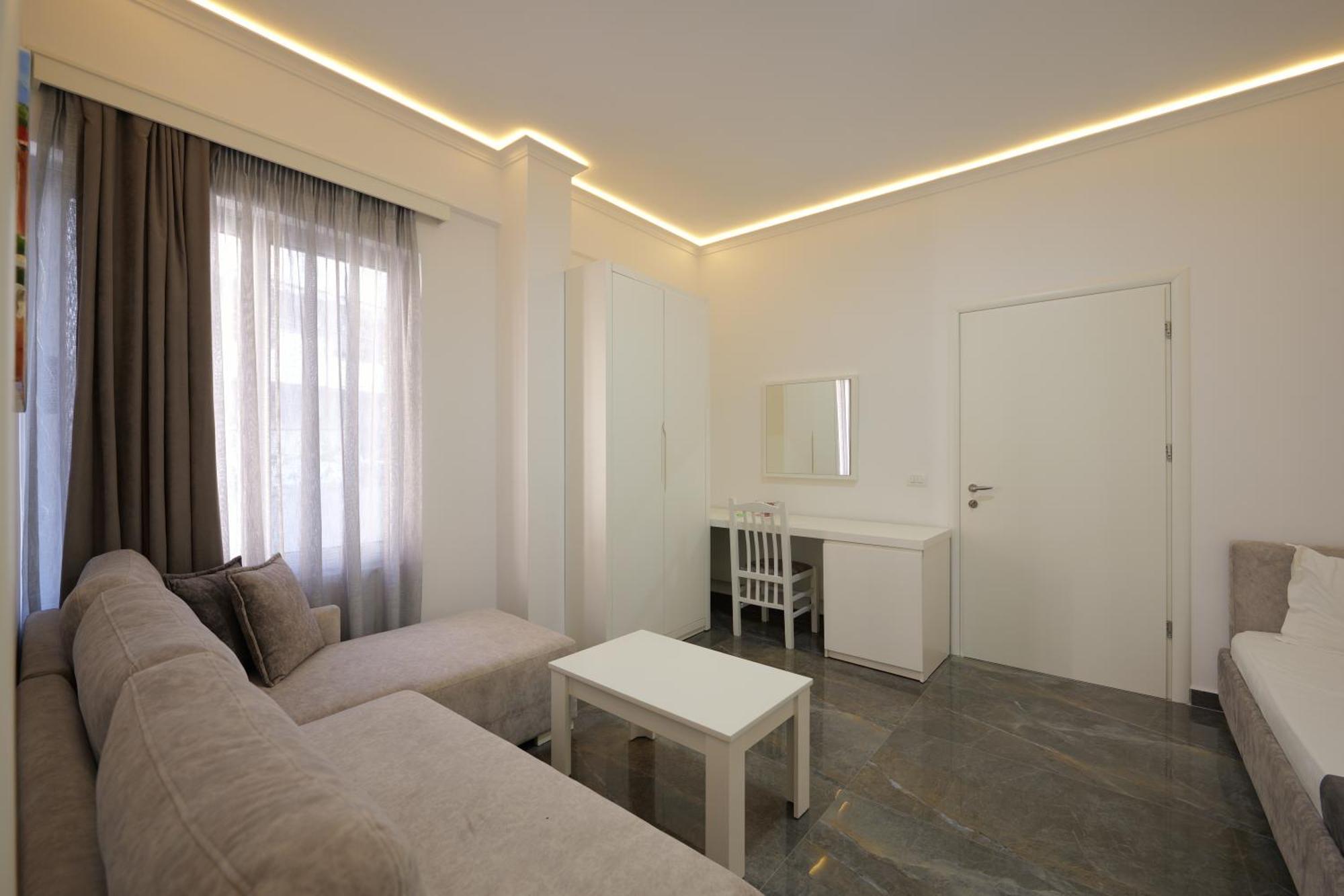 Era Hotel 3*