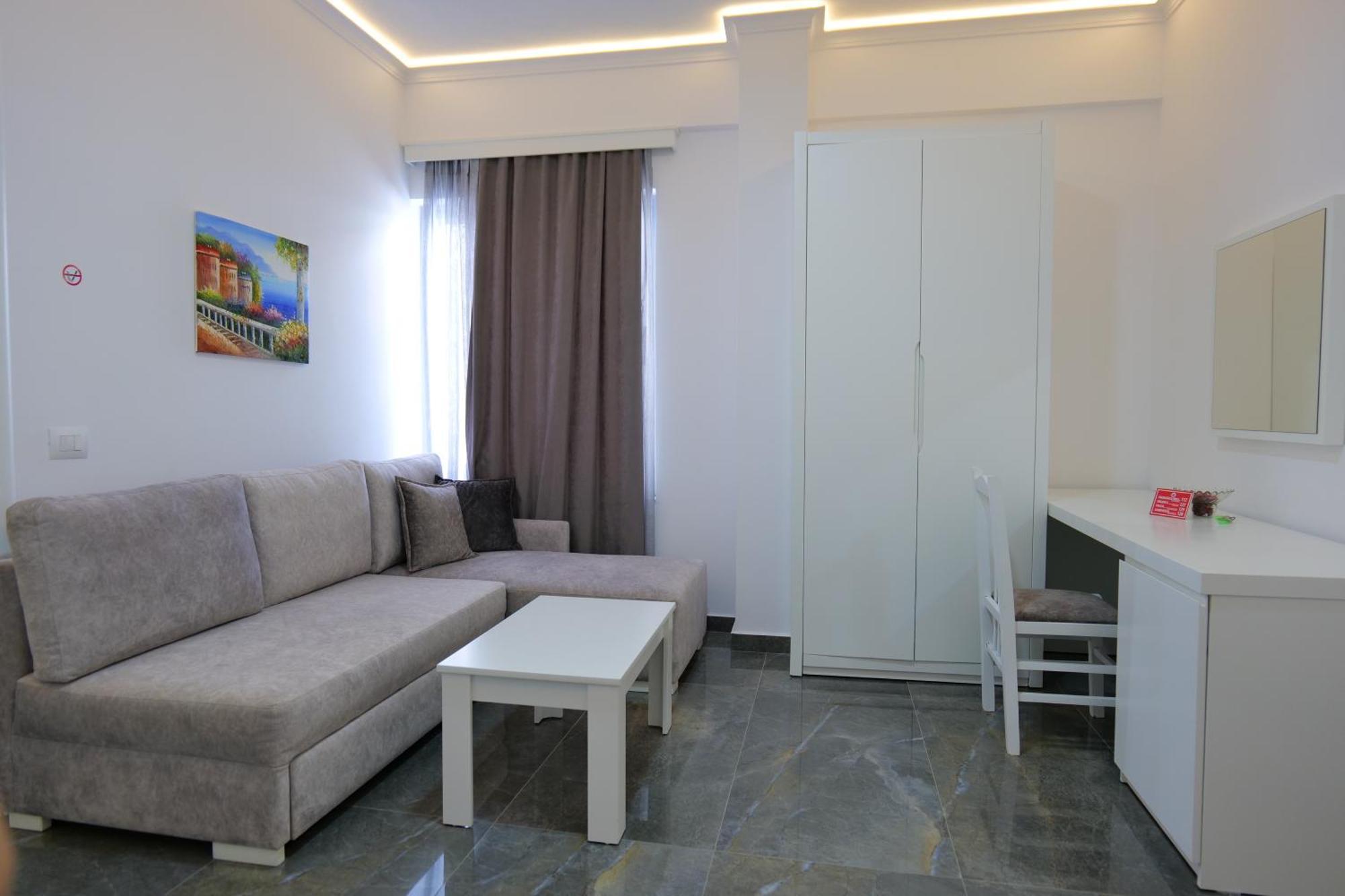 Era 3* Sarandë