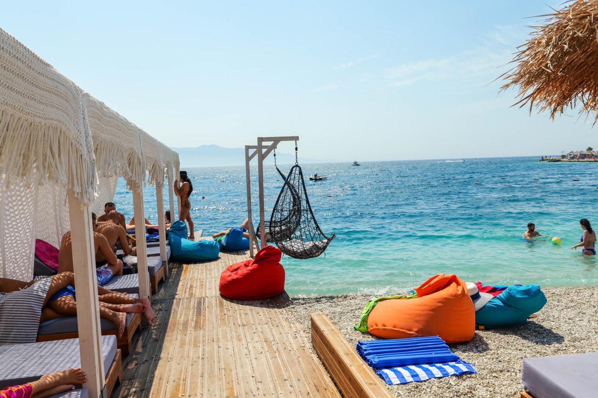 Hotel Era Sarande