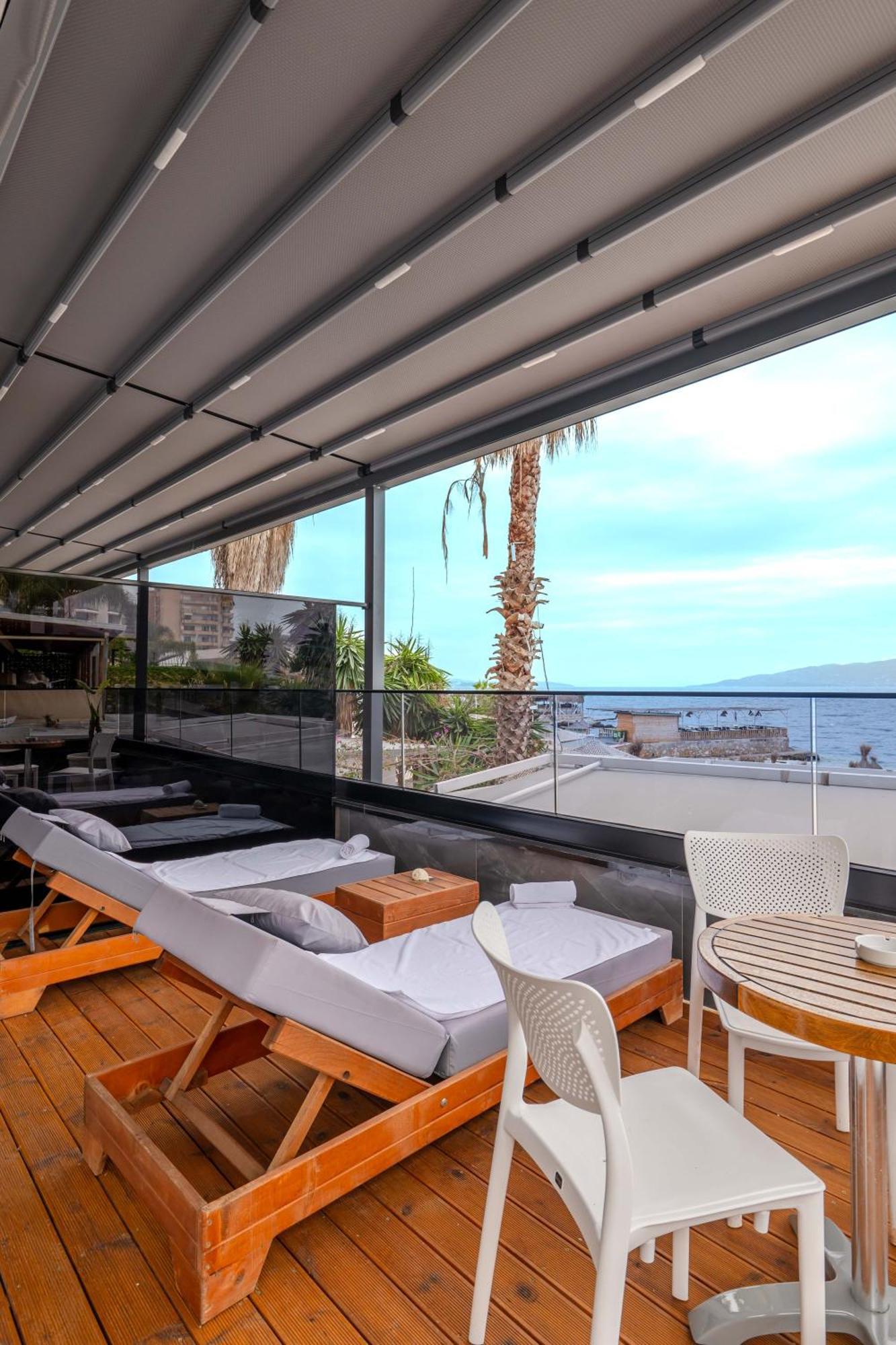 Era Hotel 3*
